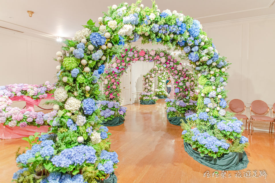 日本長崎豪斯登堡繡球花節宮殿區的繡球花擺飾