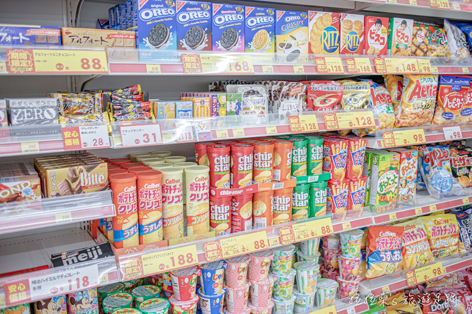 各種零食、飲料，Drug 11也都有賣，比起日本便利商店的價格，這裡都比較便宜