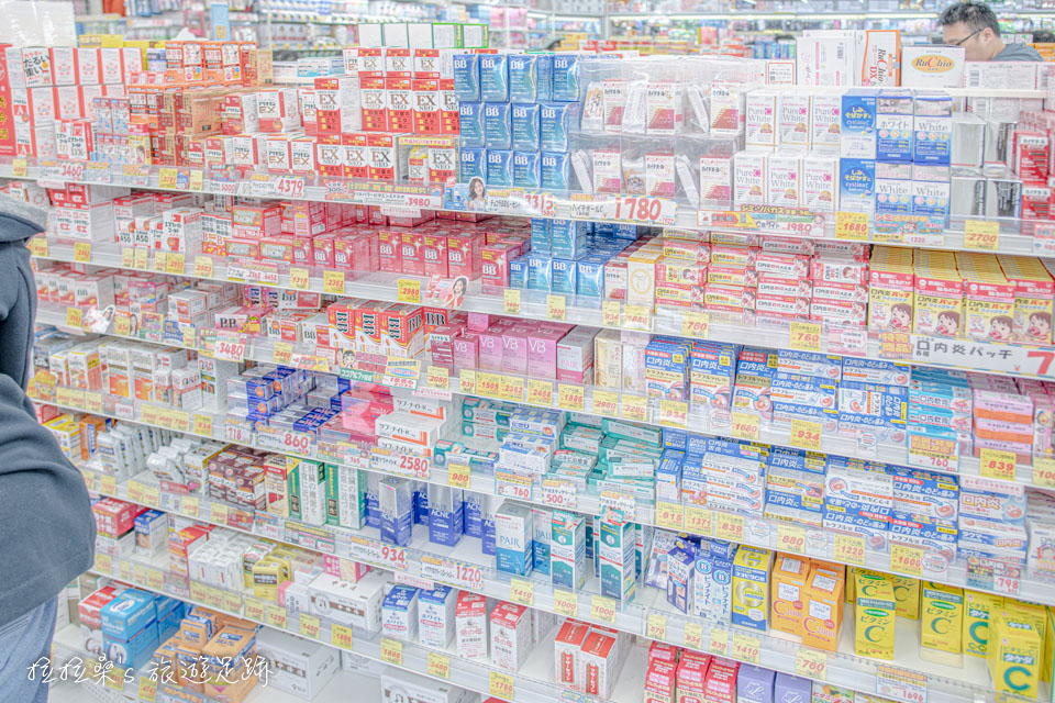 雖然有些在台灣就有販售，但在日本的大國藥妝買，價格硬是便宜了一截