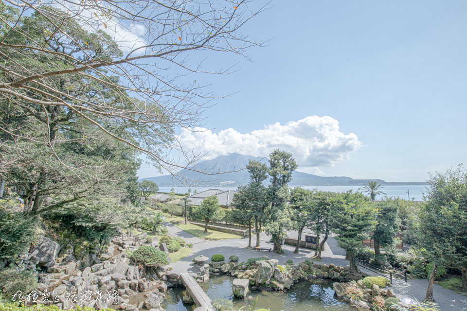 將遠方的活火山櫻島，融入庭院的山水造景，就是整個仙巖園最有看頭的地方