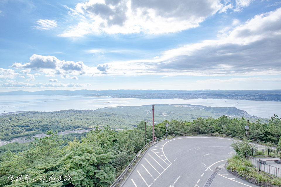 櫻島湯之平展望所也能欣賞整片鹿兒島的錦江灣海景