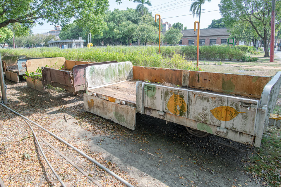 台南蕭壠文化園區保留了舊時佳里糖廠的鐵道、火車